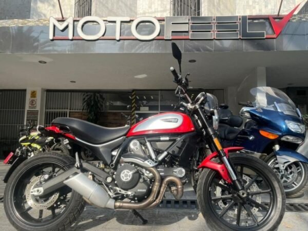 DUCATI SCRAMBLER 800 2018