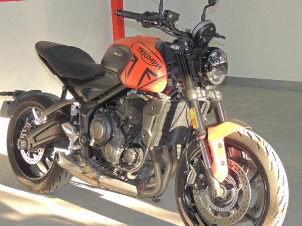 TRIUMPH TRIDENT 660  2023 - Image 2
