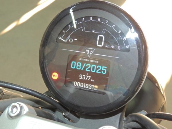 TRIUMPH TRIDENT 660  2023 - Image 7