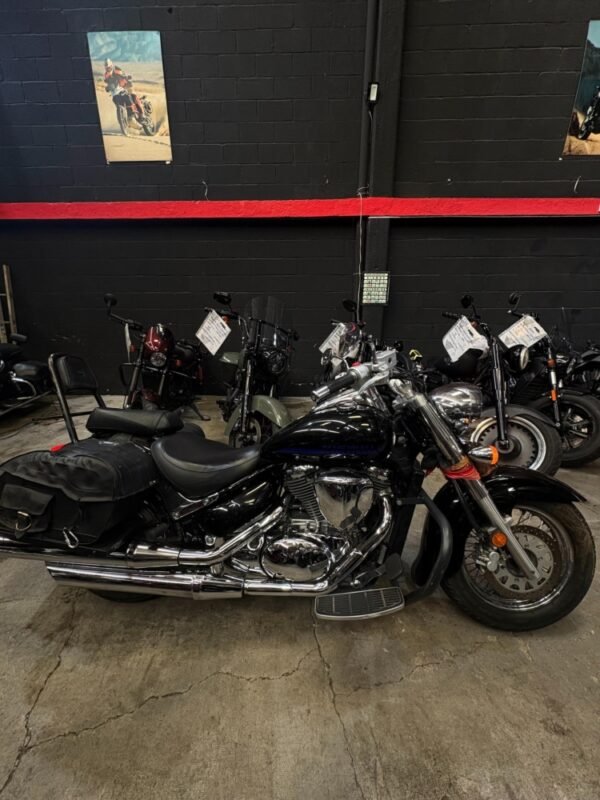 SUZUKI BOULEVARD C50 2019