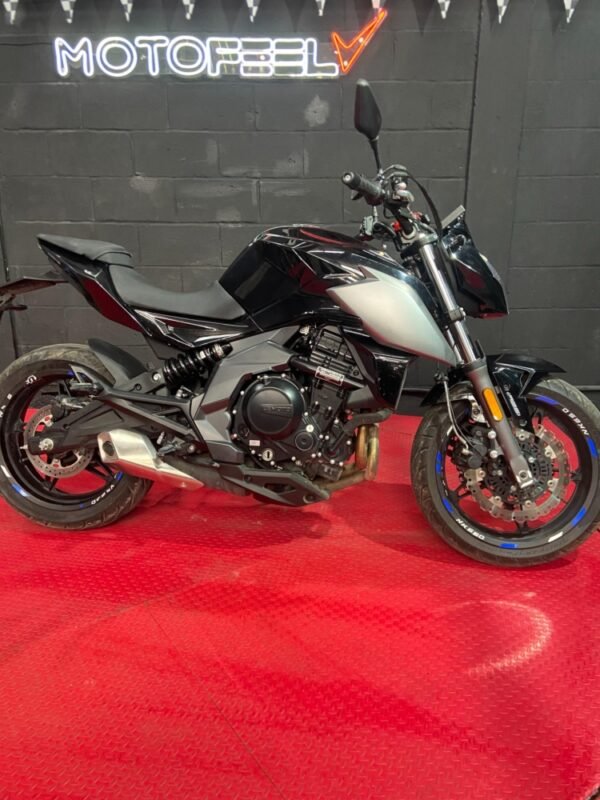 CF MOTO NK 650