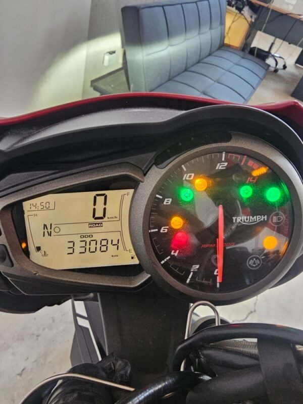TRIUMPH STREET TRIPLE 765 RS 2021 - Image 7