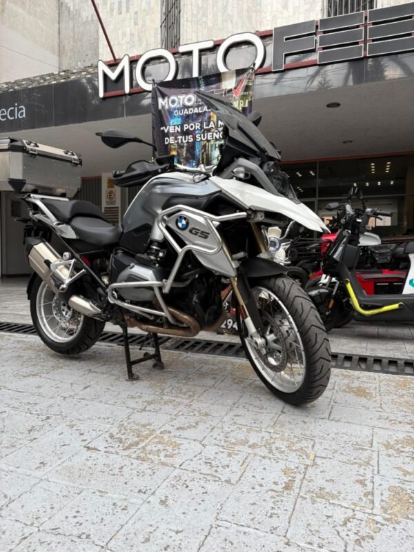 BMW R1200GS 2015 - Image 2