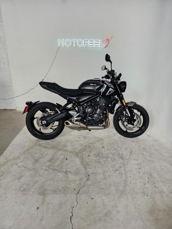TRIUMPH TRIDENT 660 2022