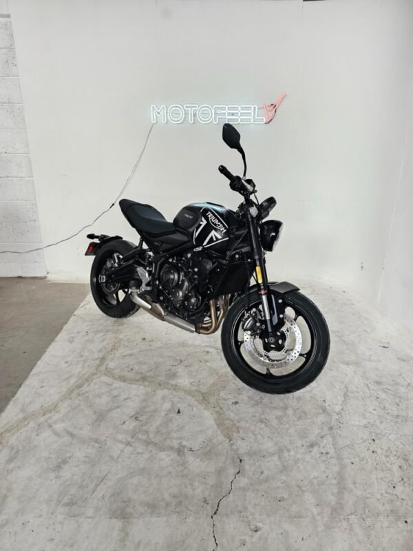 TRIUMPH TRIDENT 660 2022 - Image 2