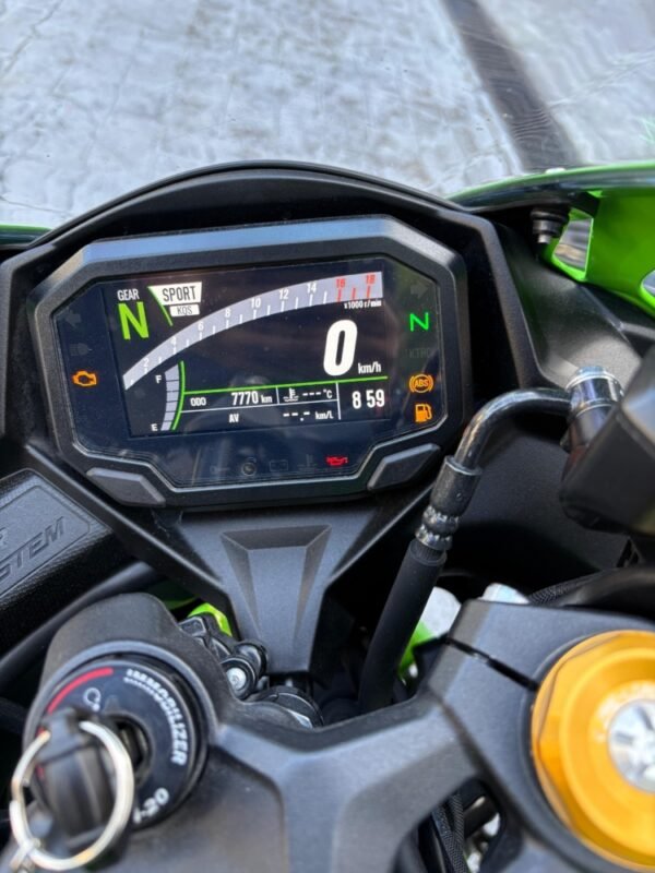 KAWASAKI ZX4RR 2024 - Image 7