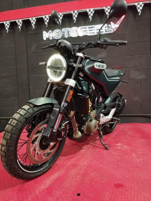 HUSQVARNA SVARTPILEN 401 2020 - Image 4