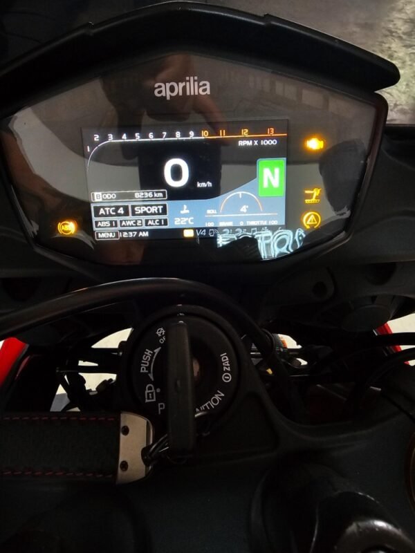 APRILIA TUONO 1100 V4 2018 - Image 7