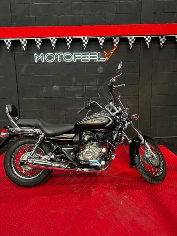 BAJAJ AVENGER 2024