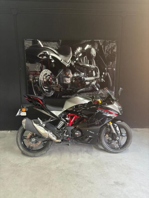 TVS RR APACHE