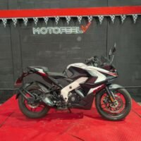 BAJAJ RS 200  2023