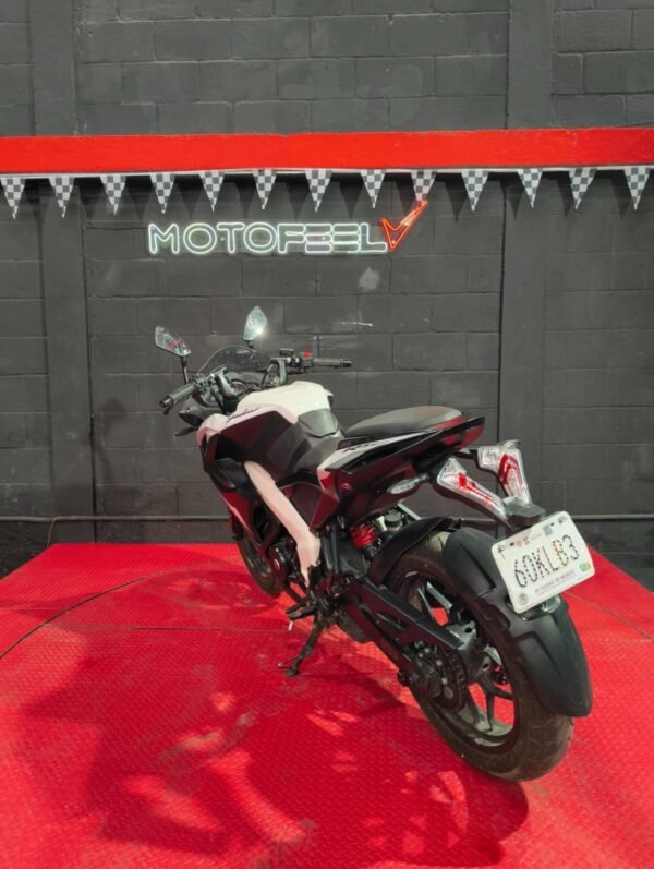 BAJAJ RS 200  2023 - Image 6