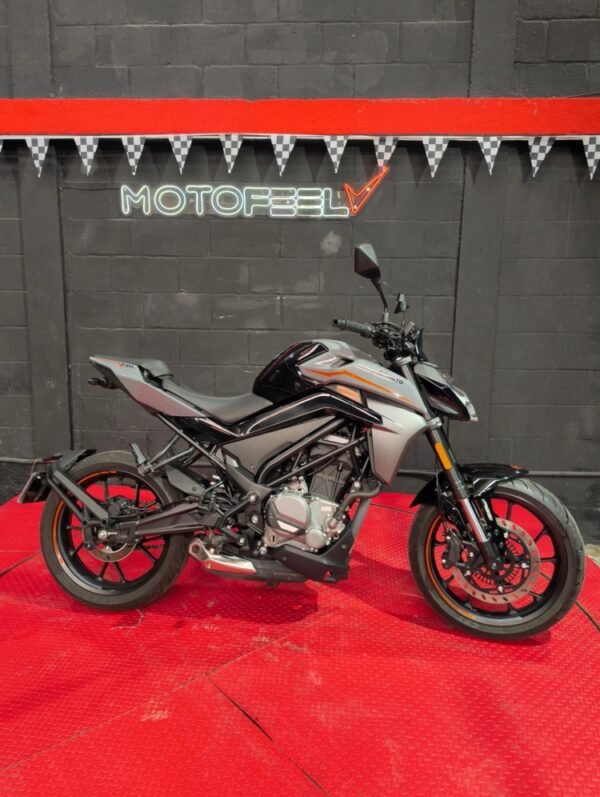 CF MOTO 300 NK 2025