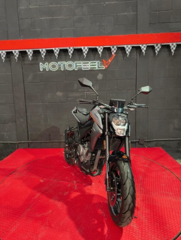 CF MOTO 300 NK 2025 - Image 2