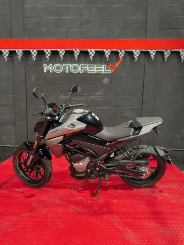 CF MOTO 300 NK 2025 - Image 5