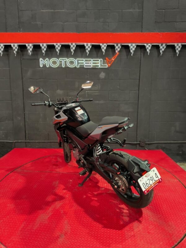 CF MOTO 300 NK 2025 - Image 6