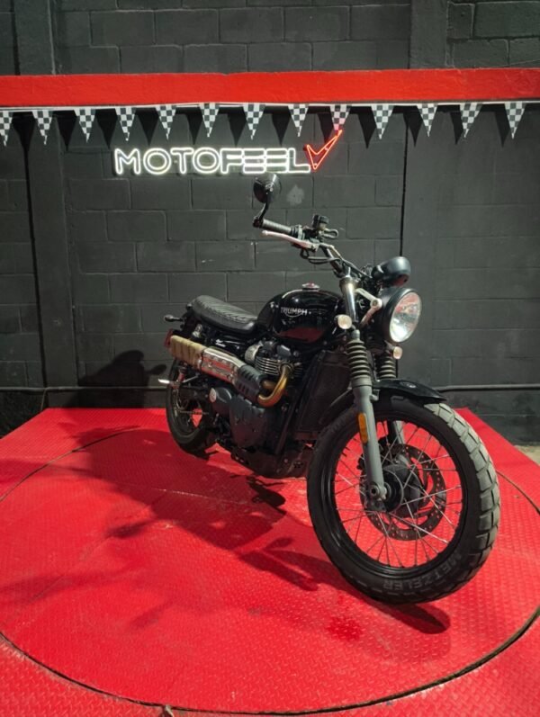 TRIUMPH STREET SCRAMBLER 900 - Image 2