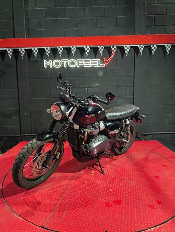 TRIUMPH STREET SCRAMBLER 900 - Image 4