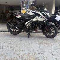 BAJAJ PULSAR NS 200 2023