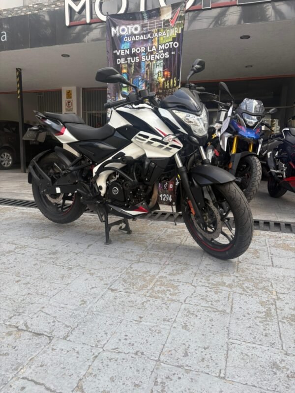 BAJAJ PULSAR NS 200 2023 - Image 2