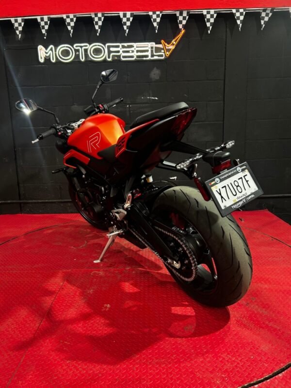 TRIUMPH STREET TRIPLE R 2025 - Image 6