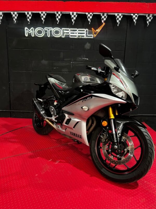YAMAHA R3 2020 - Image 2