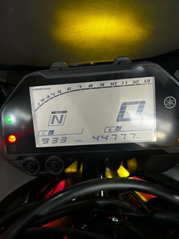 YAMAHA R3 2020 - Image 7