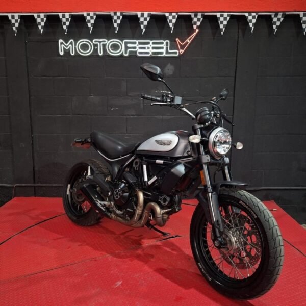DUCATI SCRAMBLER STREET CLASSIC  2018 - Image 2