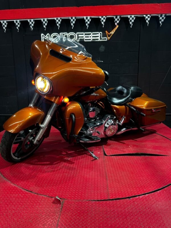 HARLEY DAVIDSON STREET GLIDE - Image 4
