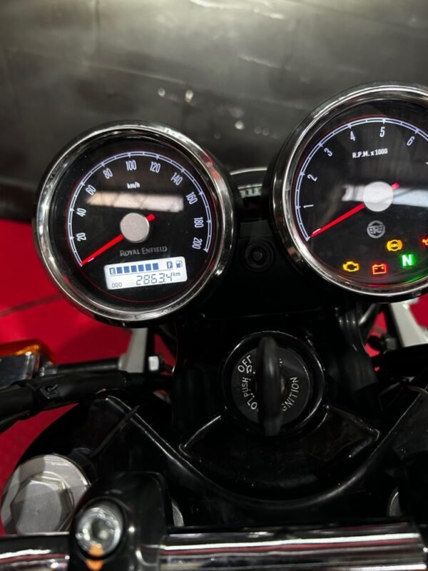ROYAL ENFIELD INTERCEPTOR 650 2024 - Image 7