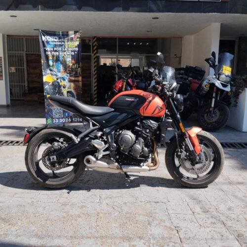 TRIUMPH TRIDENT 660 2023