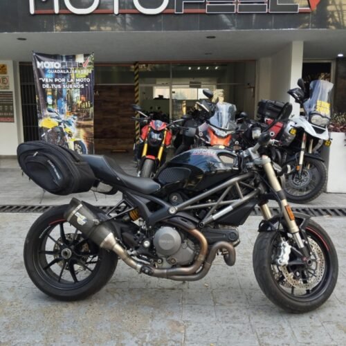 DUCATI MONSTER  2012