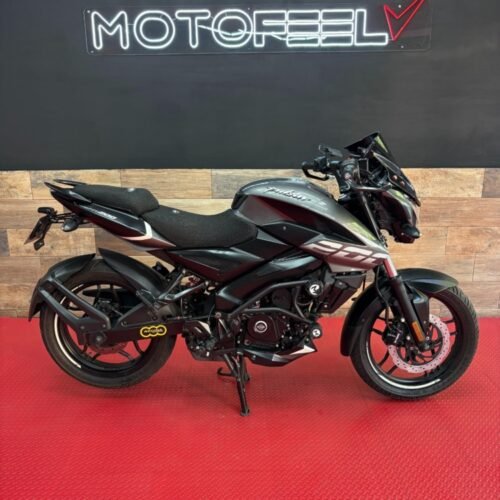 BAJAJ PULSAR NS200 DEL 2023
