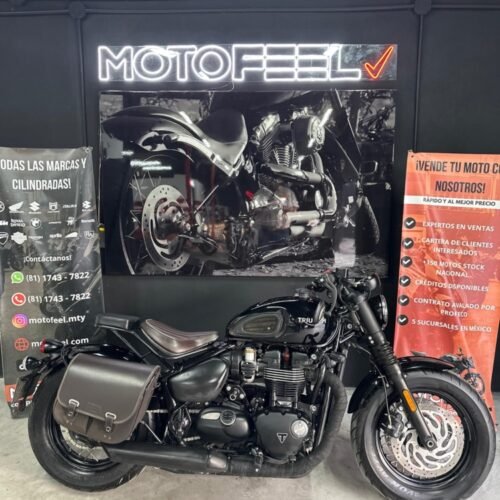 TRIUMPH BONNEVILLE BOBBER  2022