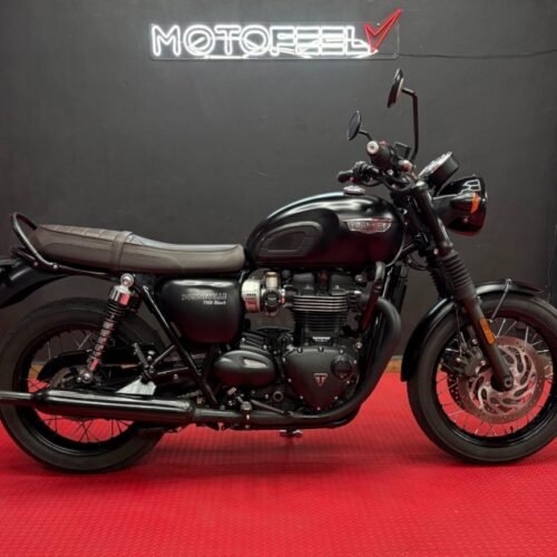 TRIUMPH BONEVILLE T120 BLACK DEL 2020