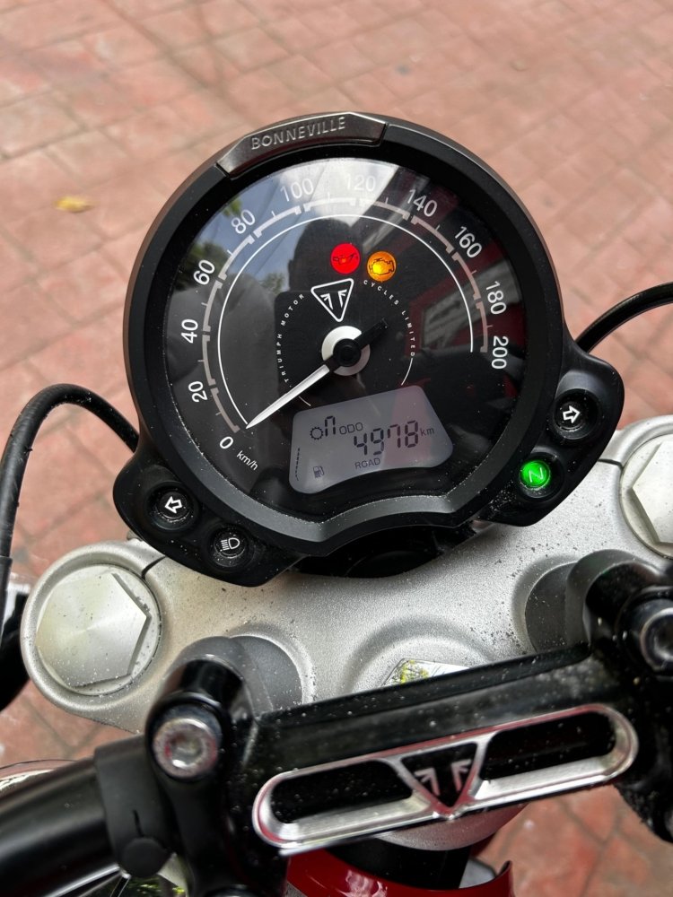 motosF TRIUMPH BONNEVILLESPEEDMASTERCHROMEEDITION F TRIUMPH BONNEVILLESPEEDMASTERCHROMEEDITION F jpg motosF TRIUMPH BONNEVILLESPEEDMASTERCHROMEEDITION F TRIUMPH BONNEVILLESPEEDMASTERCHROMEEDITION F jpg