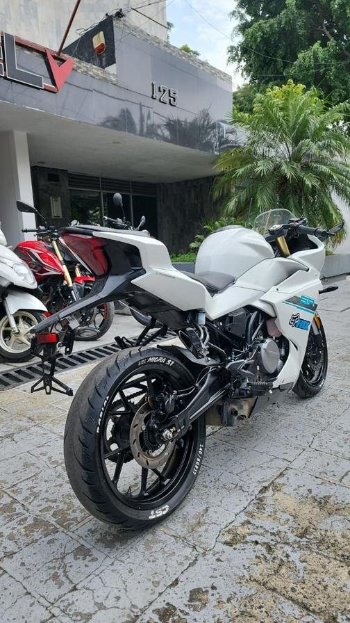 motosF CFMOTO SR F CFMOTO SR F jpg motosF CFMOTO SR F CFMOTO SR F jpg