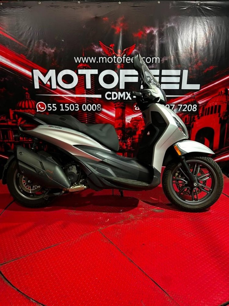 motosF PIAGGIO BEVERLY F PIAGGIO BEVERLY F jpg motosF PIAGGIO BEVERLY F PIAGGIO BEVERLY F jpg